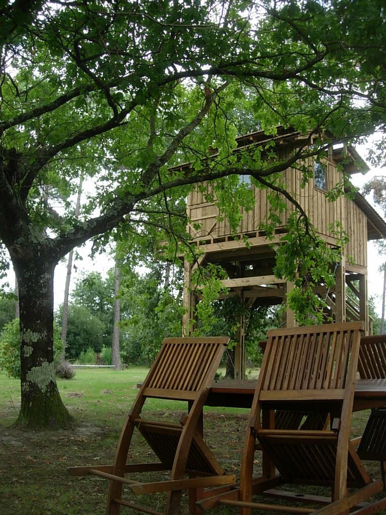 cabane table extérieure